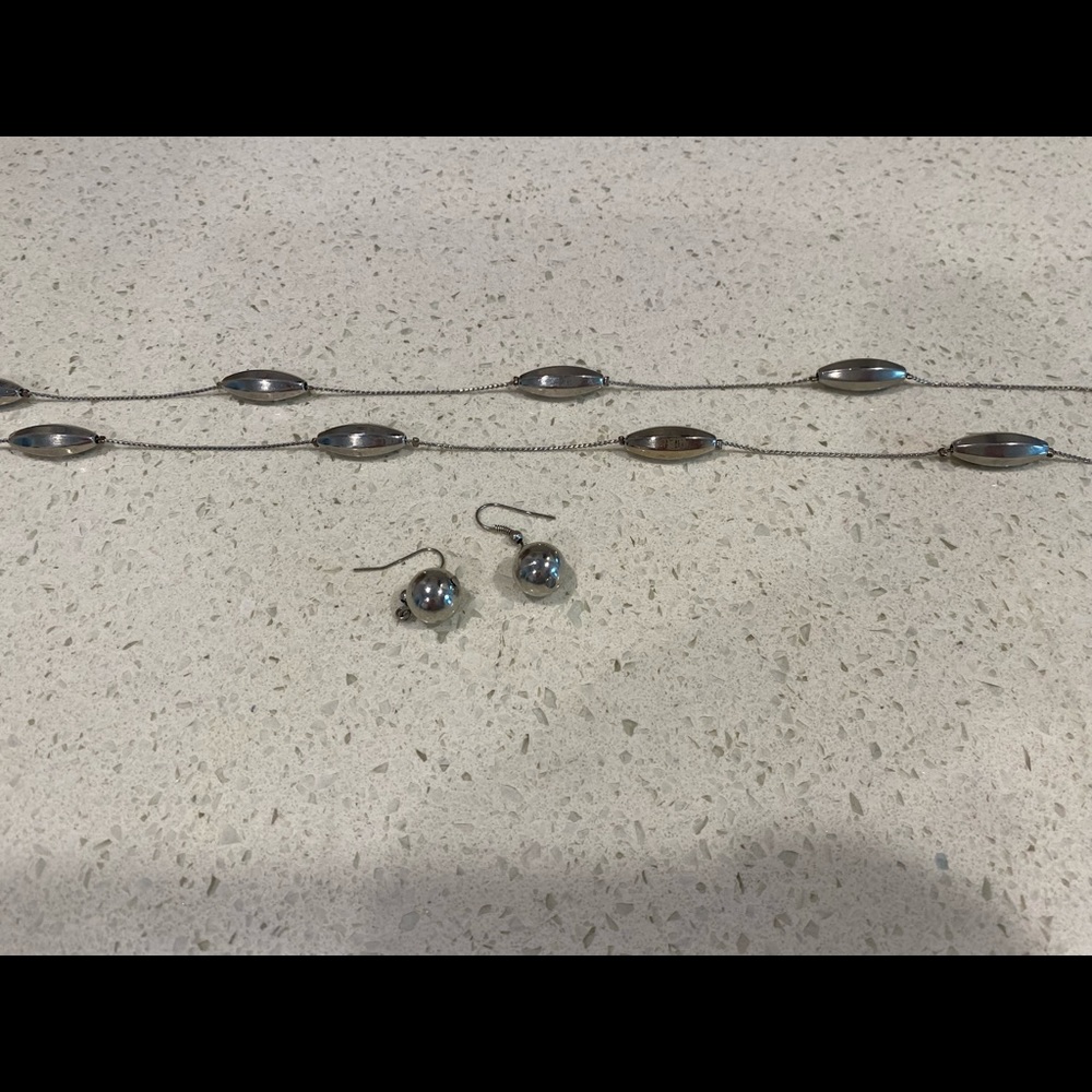 Silver necklace & earrings